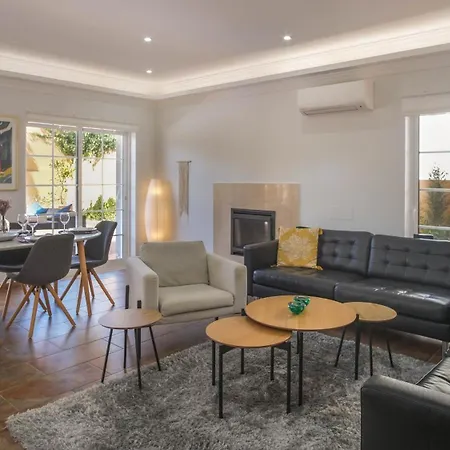 Villa Canto Do Sol # 4 Bedroom *