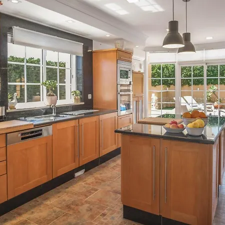 Canto Do Sol # 4 Bedroom Villa *