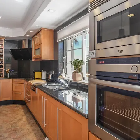 Villa Canto Do Sol # 4 Bedroom *